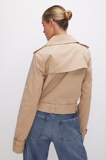 Load image into Gallery viewer, CHINO CROP TRENCH CHAMPAGNE
