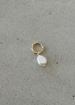 Load image into Gallery viewer, MARGO EARRINGS