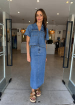 Load image into Gallery viewer, ALDEN DENIM MAXI SKIRT BLUE