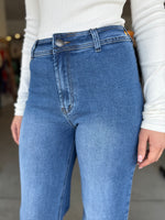Load image into Gallery viewer, MADELEINE JEAN - MID DENIM