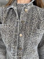 Load image into Gallery viewer, ANOUK CROP JACKET ANIMAL