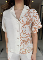 Load image into Gallery viewer, LOLITA SHIRT ECRU FLORAL
