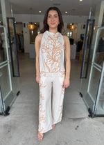 Load image into Gallery viewer, LOLITA TOP ECRU FLORAL