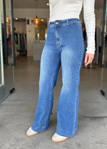 Load image into Gallery viewer, MADELEINE JEAN - MID DENIM