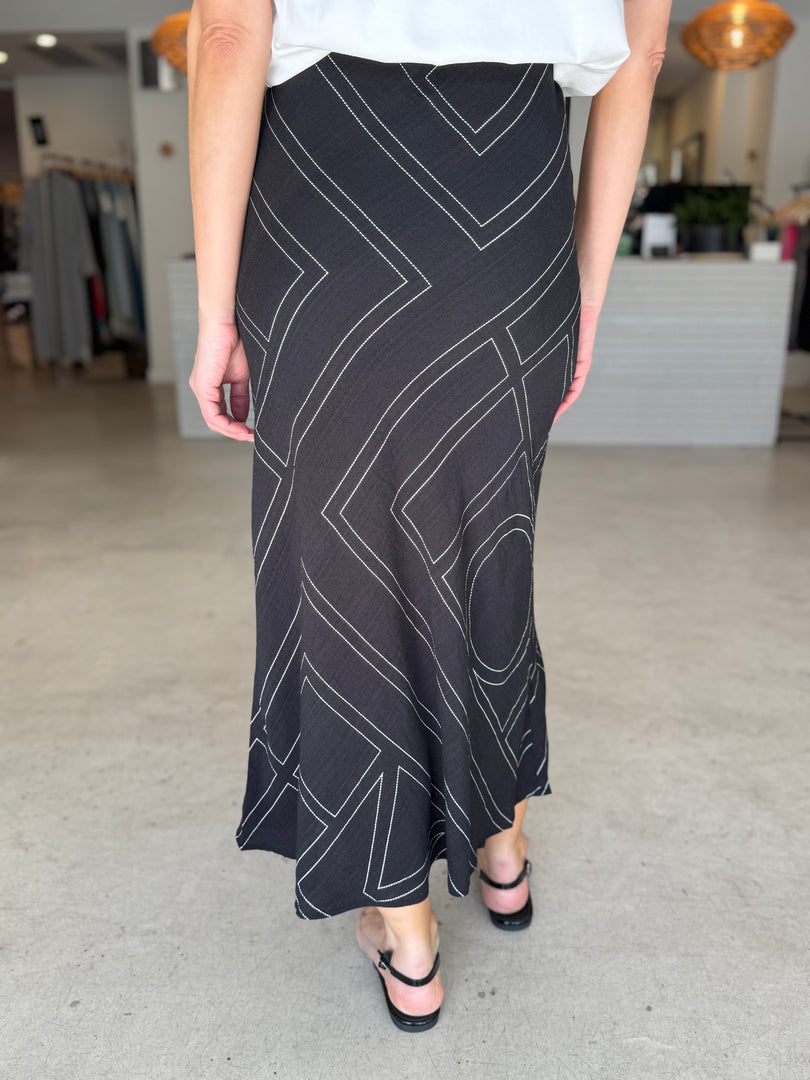 SUMMIT BIAS SKIRT BLACK WHITE
