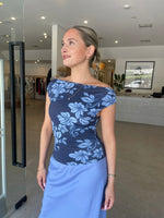 Load image into Gallery viewer, CAMILA TOP ROLLING WAVES NAVY