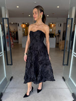 Load image into Gallery viewer, ASHER MIDI DRESS - BLACK
