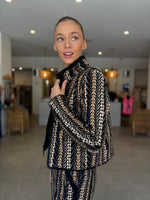 Load image into Gallery viewer, RYLIE REVERSIBLE JACKET - TAN
