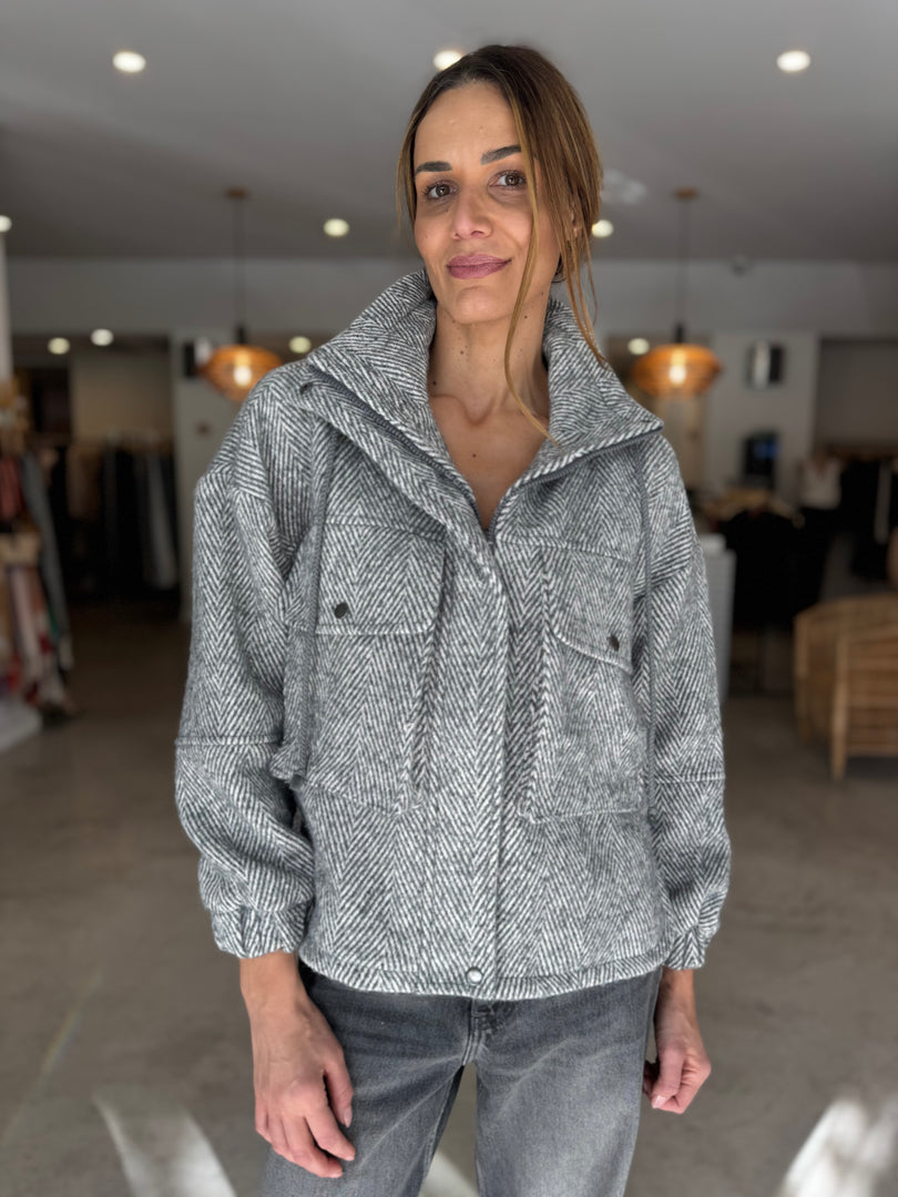 WEEKENDER JACKET