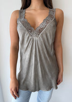 Load image into Gallery viewer, LACE CAMI * MUD
