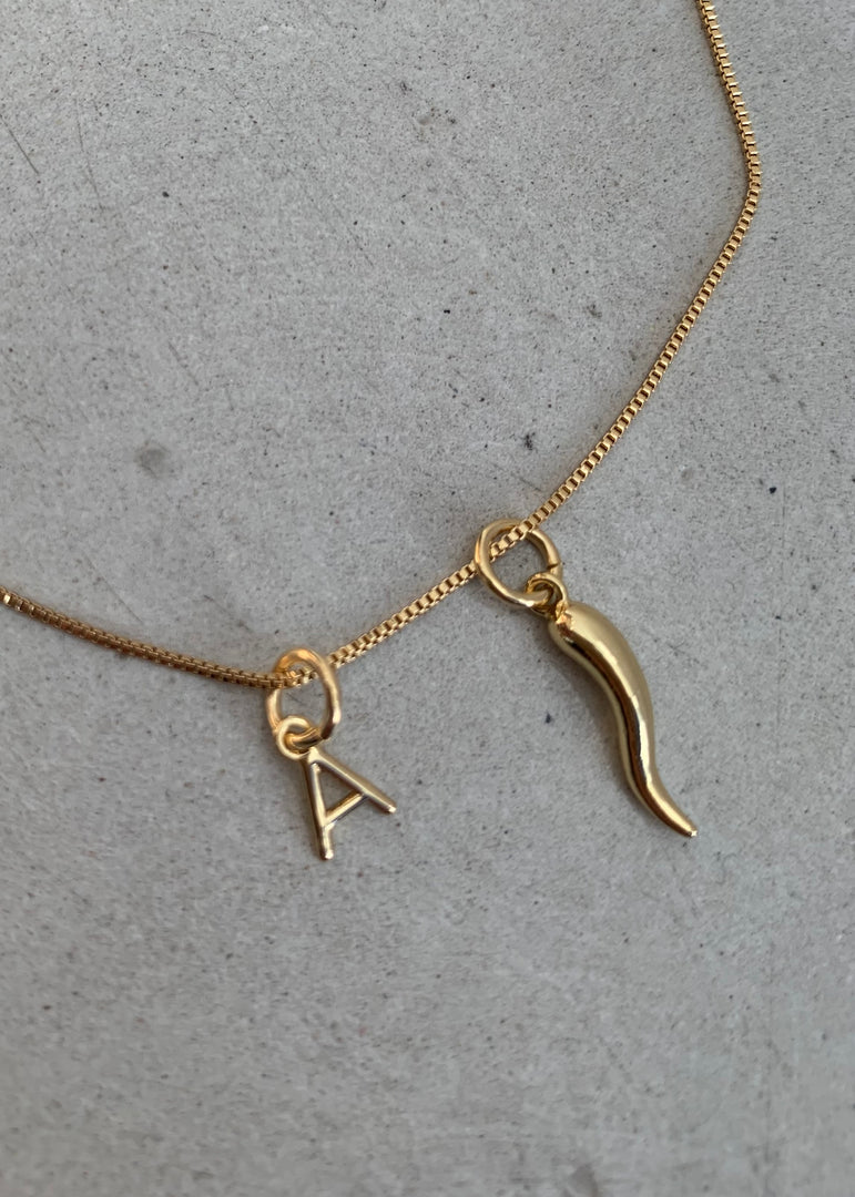CORNO & INITIAL NECKLACE - GOLD