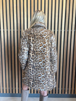 Load image into Gallery viewer, JUNGLE COAT - LEOPARD
