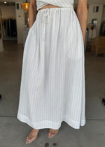 Load image into Gallery viewer, SASKI MAXI SKIRT - WHITE
