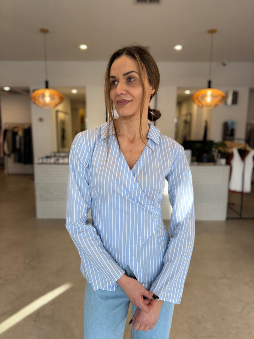 AYRA WRAP TOP