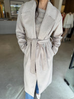 Load image into Gallery viewer, STATEMENT COAT
