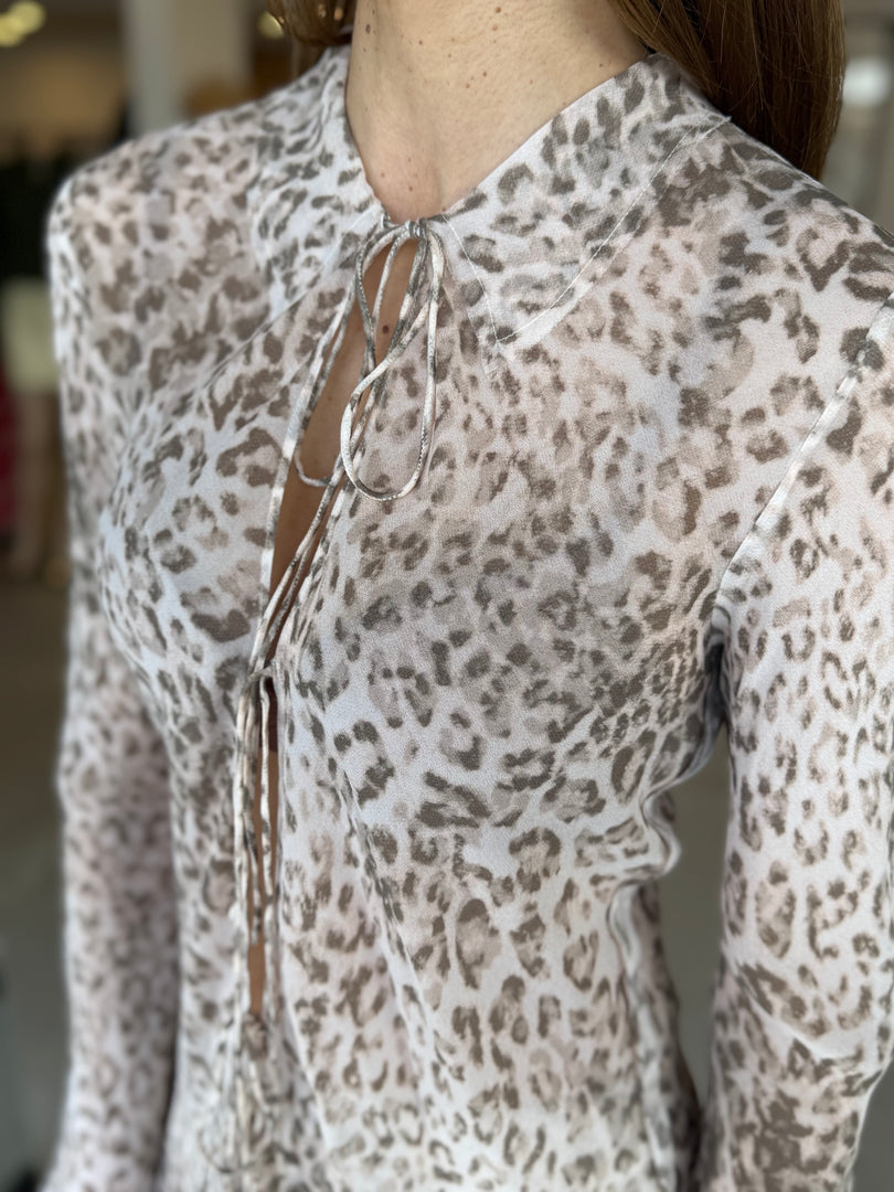 FELINE TIE BLOUSE