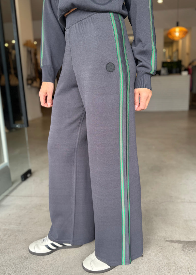 RETREAT KNIT PANT CAVIAR