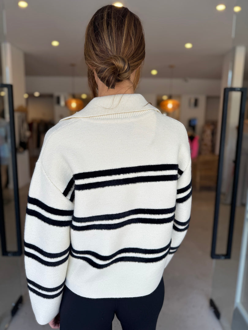 SURVEY KNIT - OFF WHITE