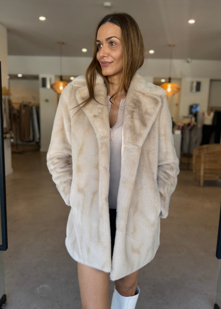 NADIA FUR COAT - LATTE
