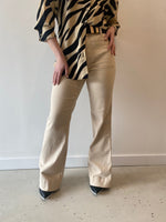 Load image into Gallery viewer, SANCTION WIDE LEG JEAN - ECRU
