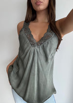 Load image into Gallery viewer, LACE CAMI * KAKY
