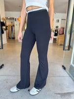 Load image into Gallery viewer, AVANT FLARE LEGGING
