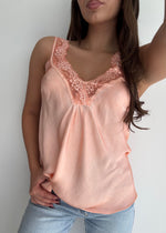 Load image into Gallery viewer, LACE CAMI * SALMONE
