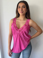 Load image into Gallery viewer, LACE CAMI * FUCSHIA
