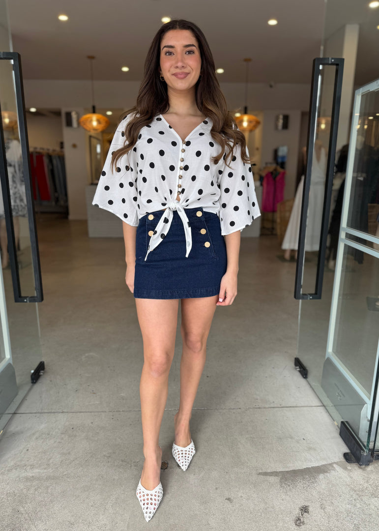 JUNE V NECK TOP