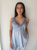 Load image into Gallery viewer, LACE CAMI * JEANS
