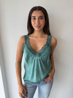 Load image into Gallery viewer, LACE CAMI * BOTTIGLIA
