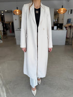 Load image into Gallery viewer, JULES LONGLINE BLAZER - OFF WHITE
