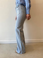 Load image into Gallery viewer, WILLOW WIDE JEAN - DENIM
