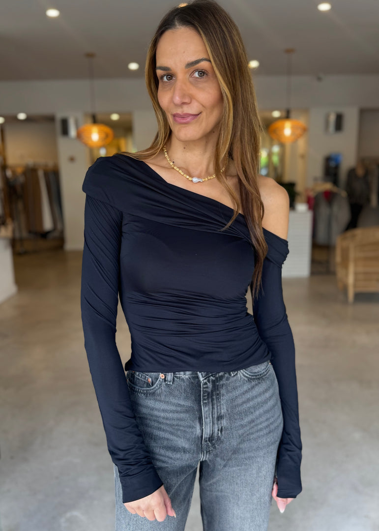 TILLIE DRAPE TOP BLACK