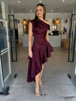 Load image into Gallery viewer, LIVIA GOWN - BERRY
