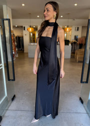 LILIA GOWN - BLACK