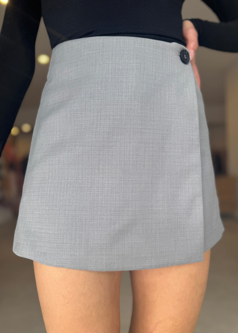 SCANDAL SKORT GREY