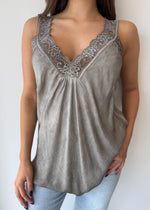 Load image into Gallery viewer, LACE CAMI * MUD
