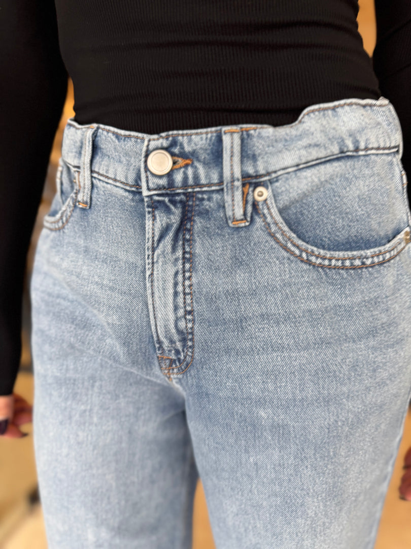 WEIGHTLESS GOOD STANDARD EASE JEAN