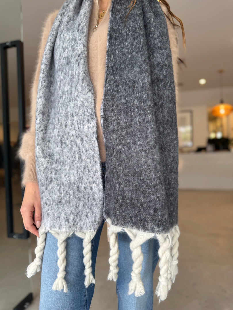 TULLY SCARF CHARCOAL GREY