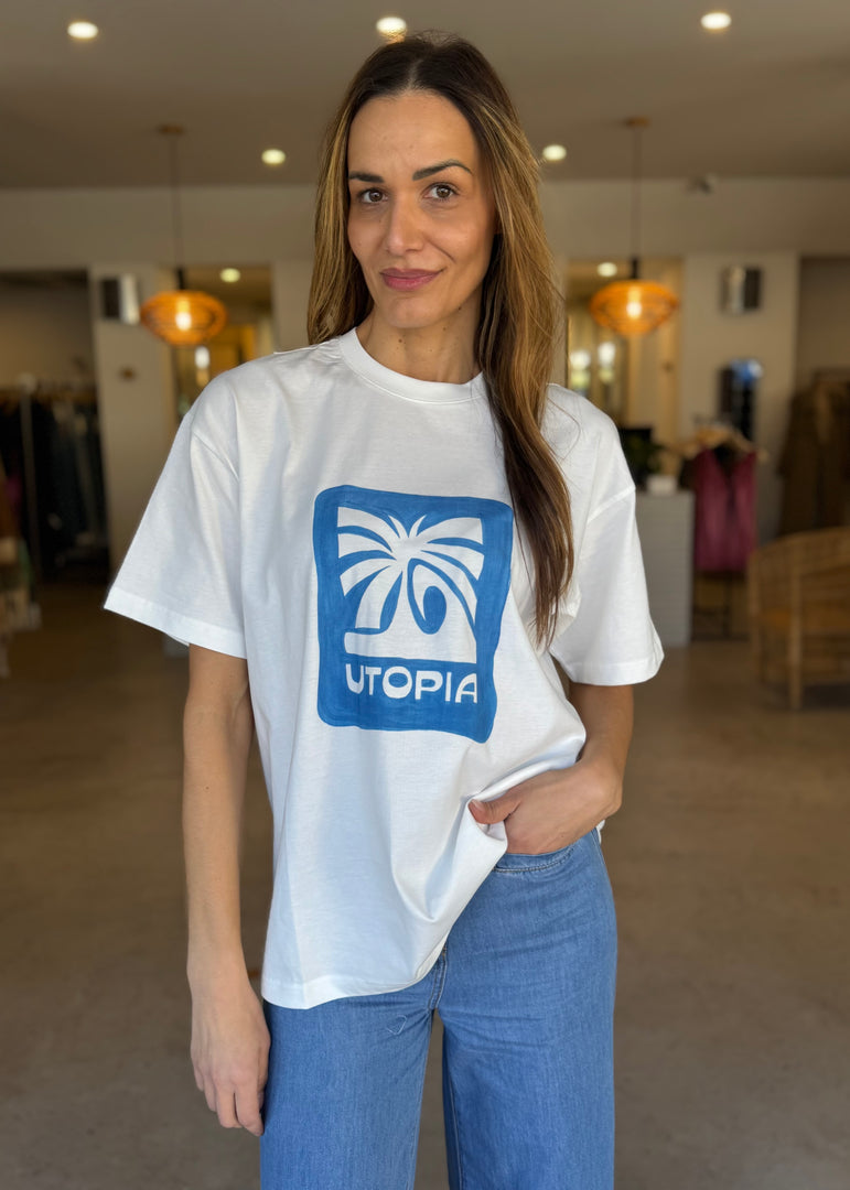 UTOPIA OVERSIZED TEE