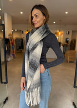 Load image into Gallery viewer, CORNWALL SCARF GREY
