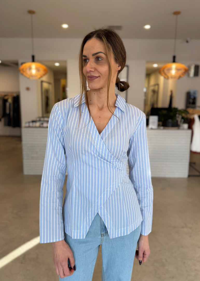 AYRA WRAP TOP