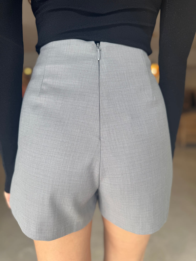 SCANDAL SKORT GREY
