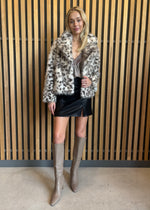 Load image into Gallery viewer, BERTOLI JACKET - GREY LEOPARD
