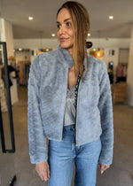 Load image into Gallery viewer, RYLIE REVERSIBLE JACKET - BLUE
