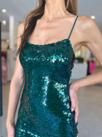 Load image into Gallery viewer, VESINA SEQUIN EMERALD
