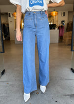 Load image into Gallery viewer, LYLA WIDE LEG JEAN
