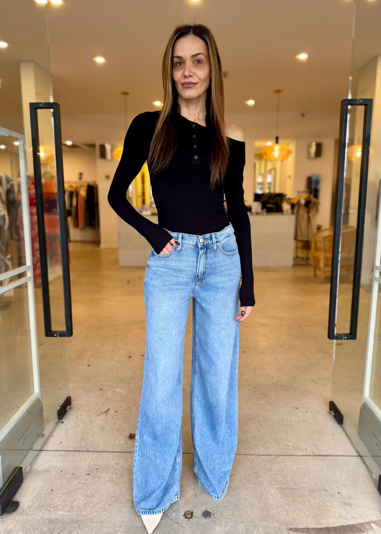 WEIGHTLESS GOOD STANDARD EASE JEAN