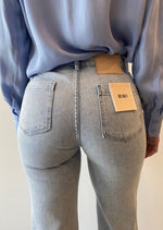 Load image into Gallery viewer, WILLOW WIDE JEAN - DENIM
